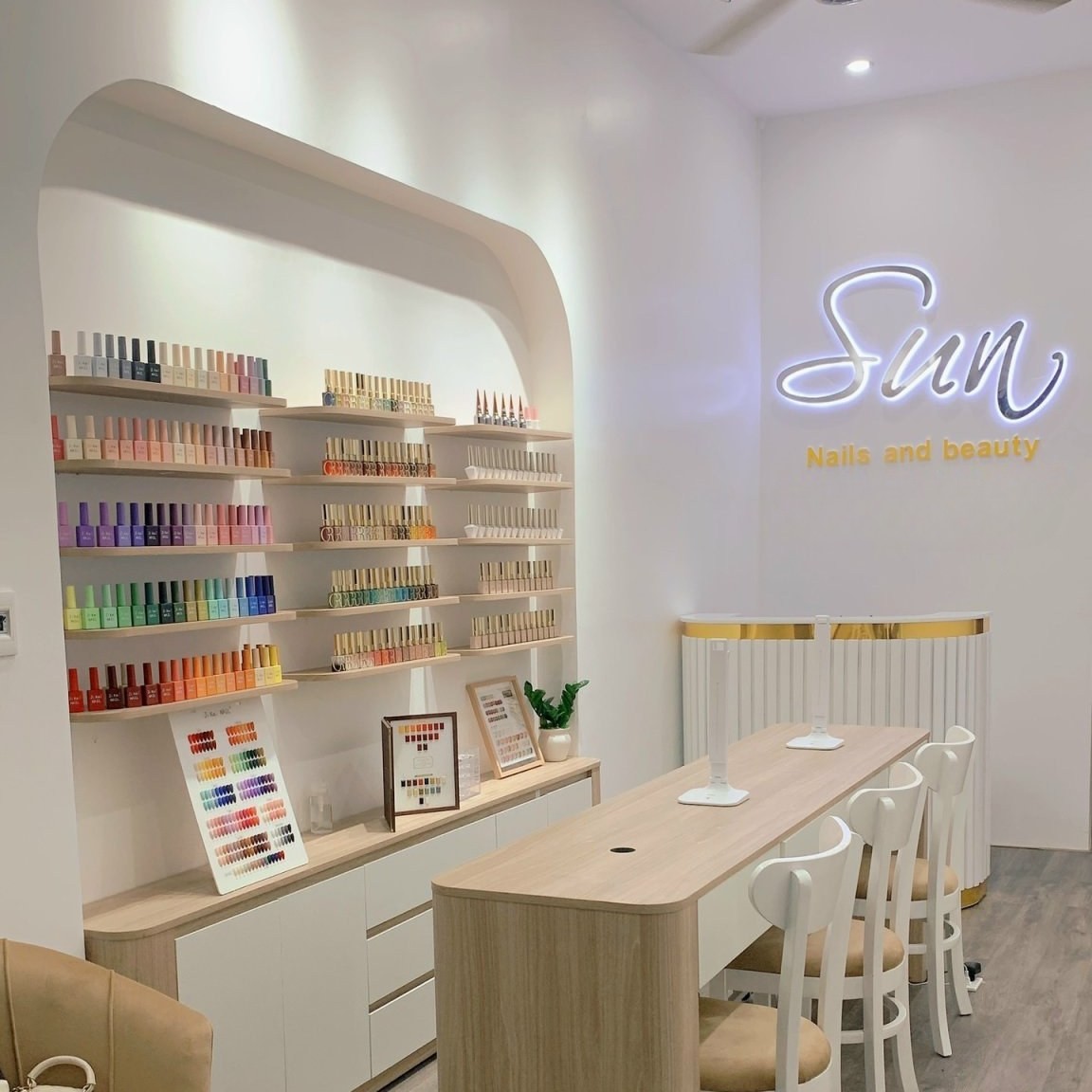 Sun Nail by Thanh Store Front